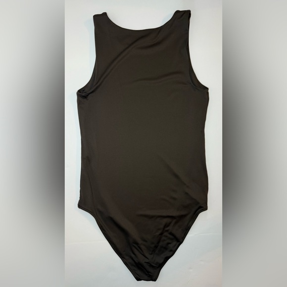 LOFT Versa 360 Knit Tank Bodysuit Brown Coconut Shell Sleeveless Size M - Picture 2 of 8
